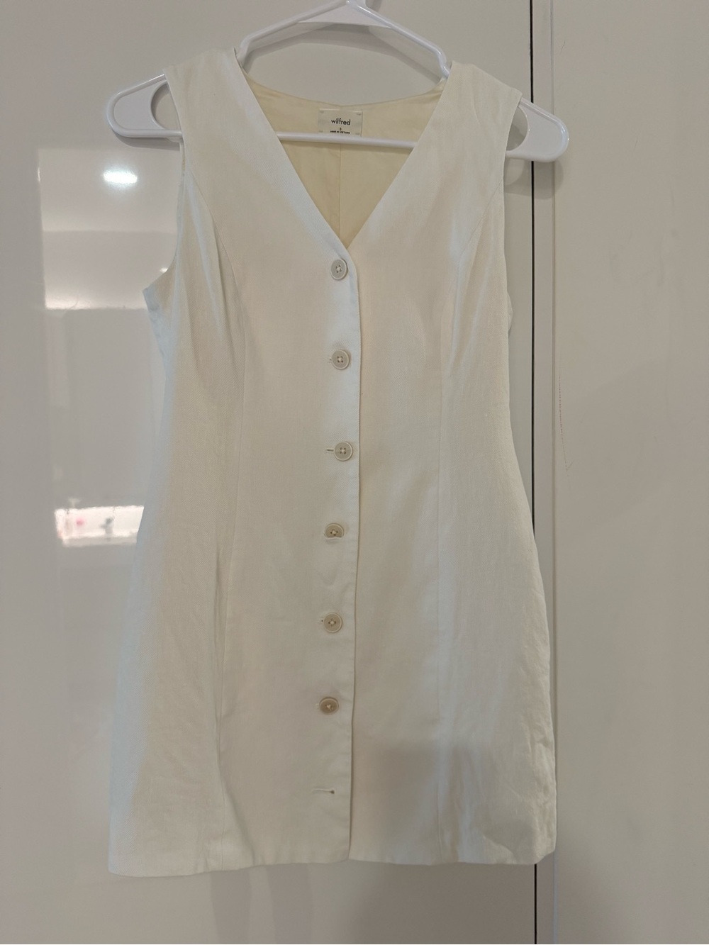 Aritzia Linen V-Neck Button Dress - Picture 3 of 5